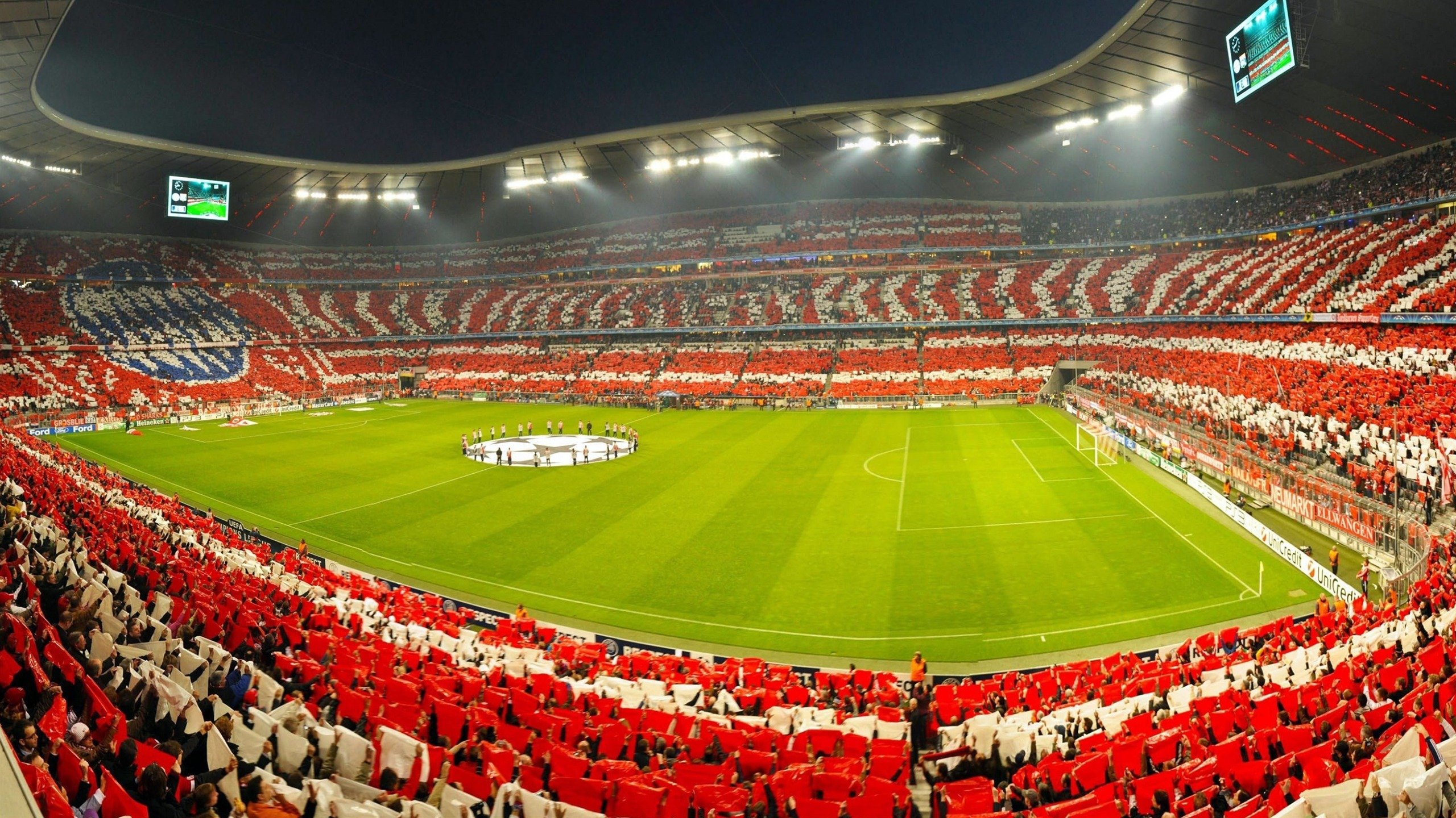 ac米兰中文官方网站-东亚杯中国足球晋级 球迷集体庆祝胜利，东亚杯中国战绩  第1张