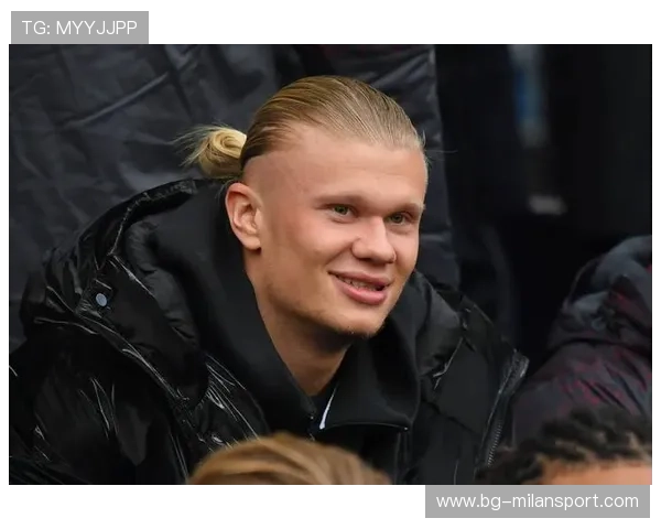 哈兰德点球稳稳罚入曼城锁定胜局